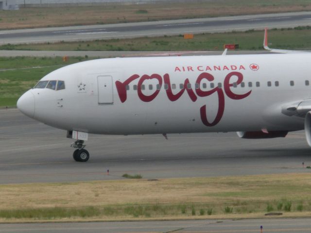 BOEING 767-300 (CFМWU) - Air Canada rouge (*^▽^*)