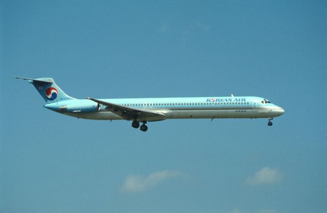 McDonnell Douglas MD-81 (HL7276) - Final Approach to Narita Intl Airport Rwy16 on 1989/07/22