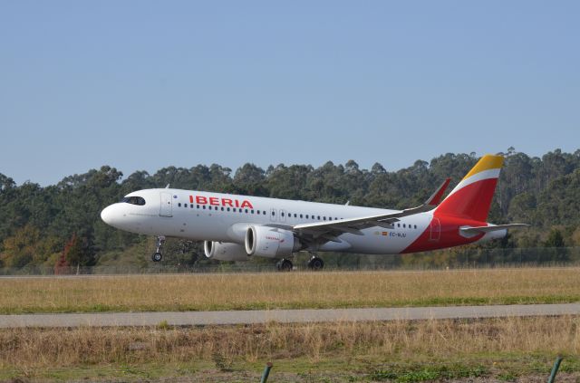 Airbus A320 (EC-NJU) - EC-NJU TakeOff From LEVX To LEMD. 21-11-2021