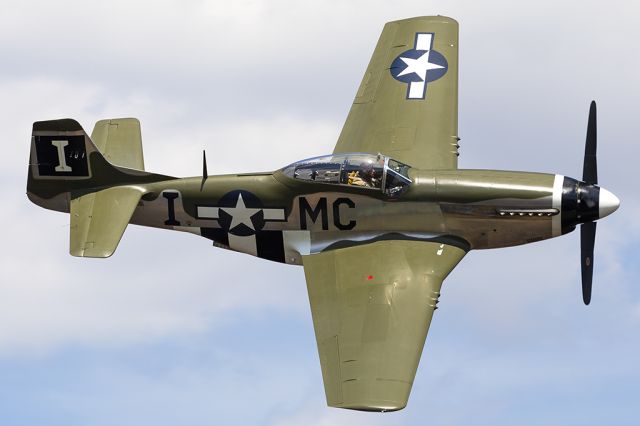 North American P-51 Mustang (N74190)