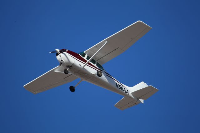 Cessna Skyhawk (N66AA)