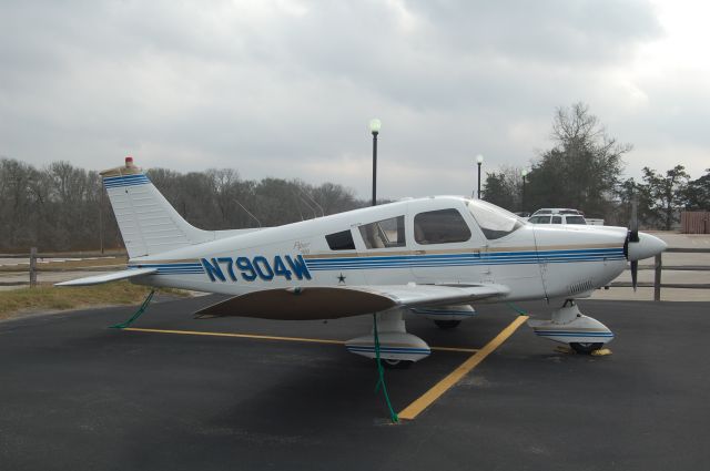 Piper Cherokee (N7904W)