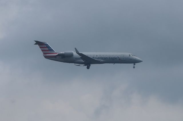 Canadair Regional Jet CRJ-200 (N246PS)