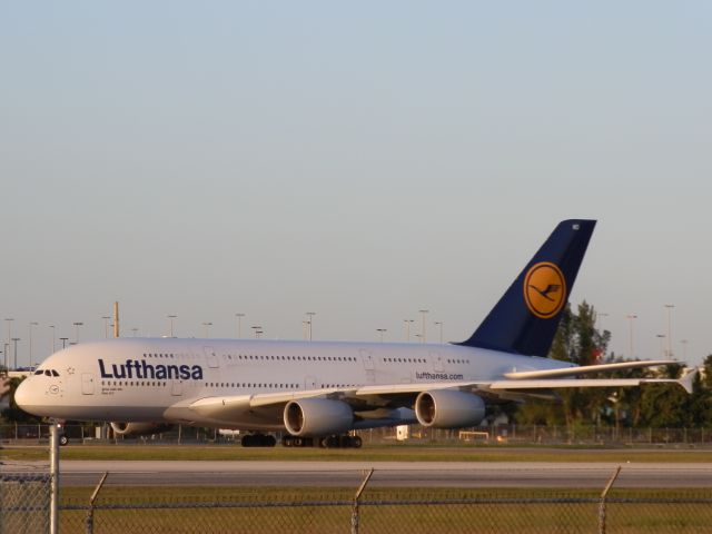 Airbus A380-800 (D-AIMA)