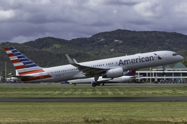 Boeing 757-200 (N178AA) - Off to KMIA!