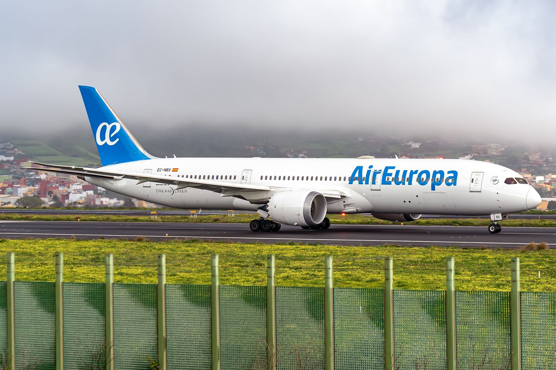 Boeing 787-9 Dreamliner (EC-NBX)