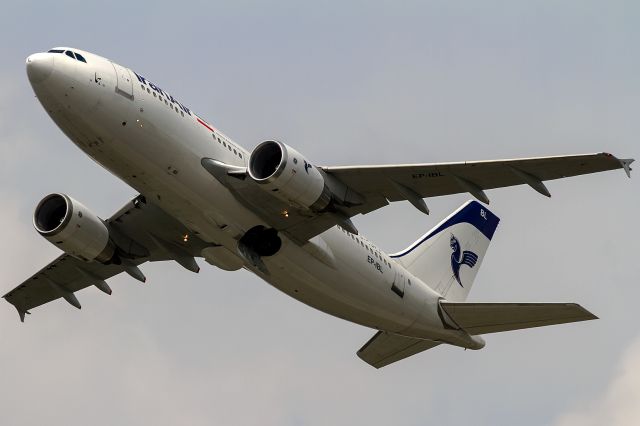 Airbus A310 (EP-IBL) - grey sky in Frankfurt