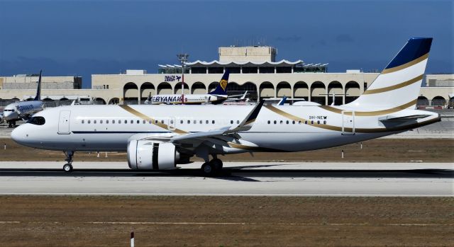 Airbus A320 (9H-NEW) - On landing RWY31 for APRON8