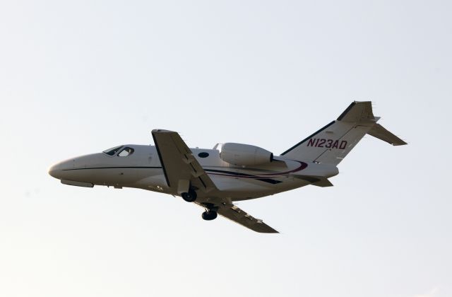 Cessna Citation Mustang (N123AD) - Departure RW26.