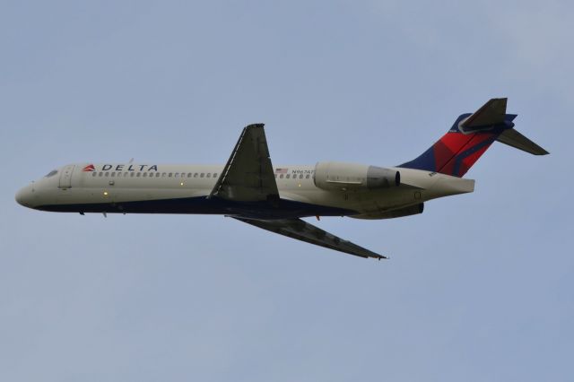 Boeing 717-200 (N967AT) - Departing KCLT - 8/12/18