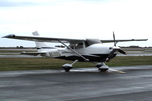Cessna Skylane (N5198Q) - A great looking, brand new 2010 model Cessna 182.