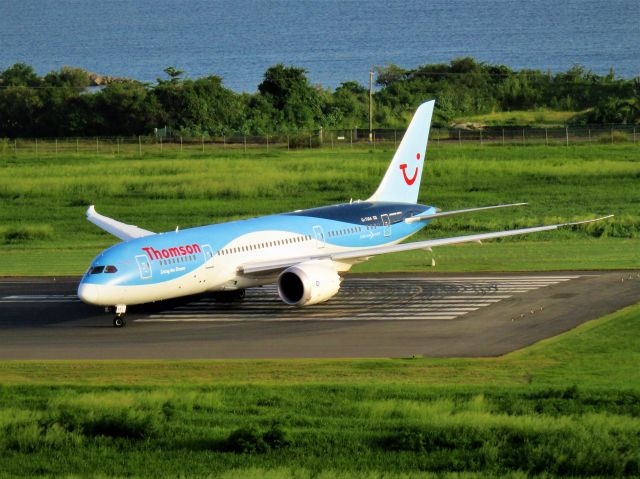 Boeing 787-8 (G-TUIA)