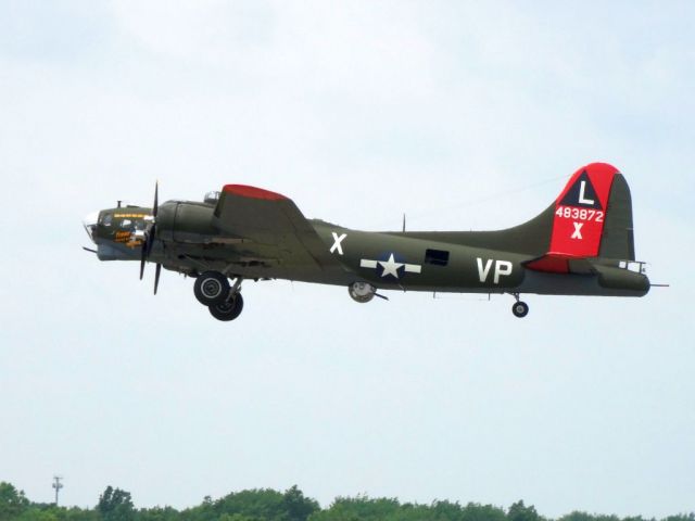 Boeing B-17 Flying Fortress (N7227C)