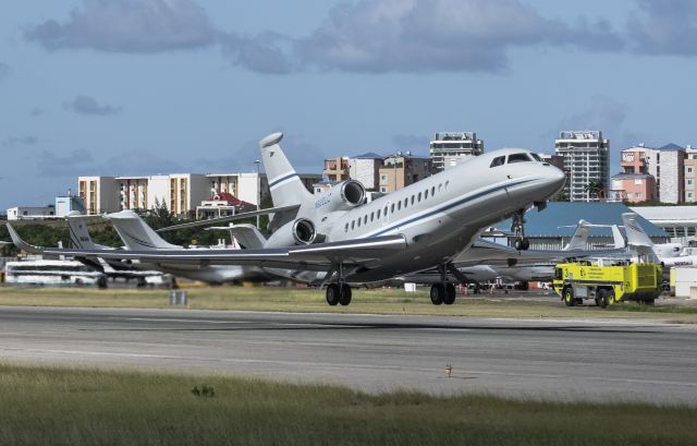 Dassault Falcon 7X (N822LC)