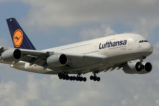 Airbus A380-800 (D-AIMH)