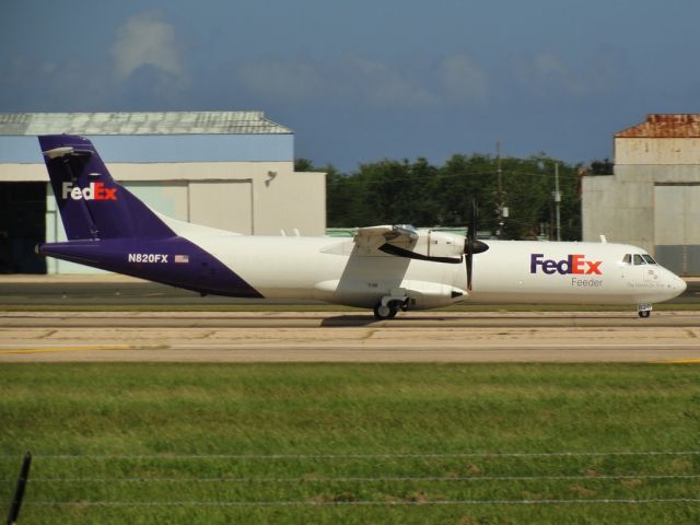 ATR ATR-72 (N820FX)