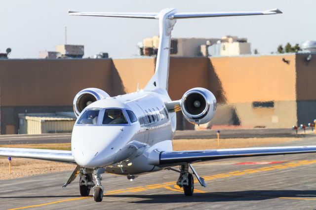 Embraer Phenom 300 (N804SW)