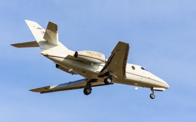 Dassault Falcon 10 (N844F)