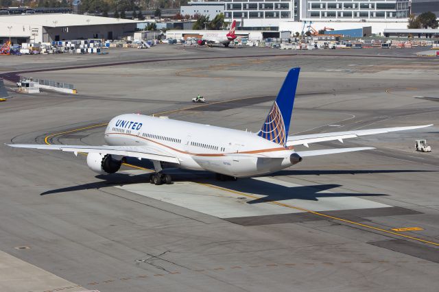 Boeing 787-9 Dreamliner (N27965)