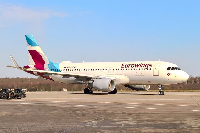 Airbus A320 (D-AEWU)