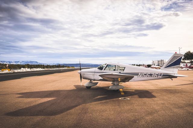 Piper Cherokee (N5636W)