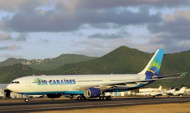 Airbus A330-300 (F-HPTP)