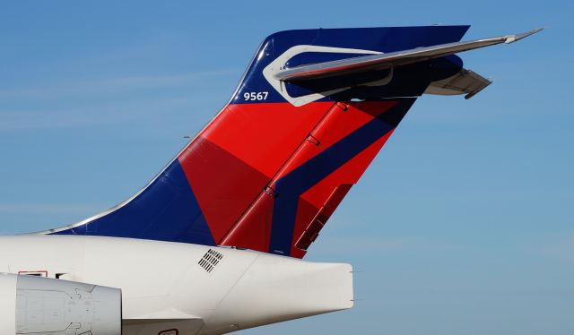 Boeing 717-200 (N930AT)