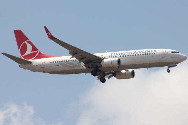 Boeing 737-800 (TC-JVY)