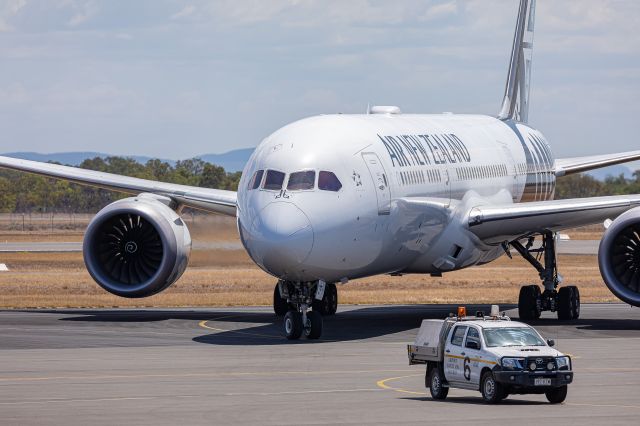 Boeing 787-9 Dreamliner (ZK-NZF)