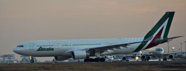 Airbus A330-200 (EI-EJG)