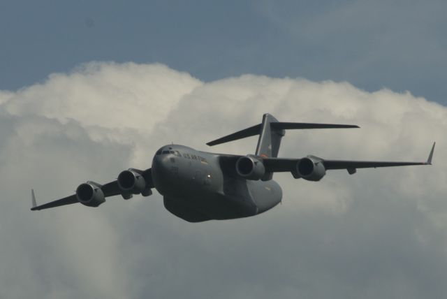 Boeing Globemaster III (N10192) - Flying past at AirVenture 2010, Oshkosh, WI