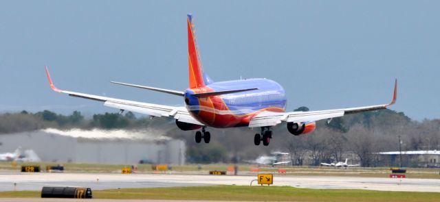 BOEING 737-300 (N624SW)