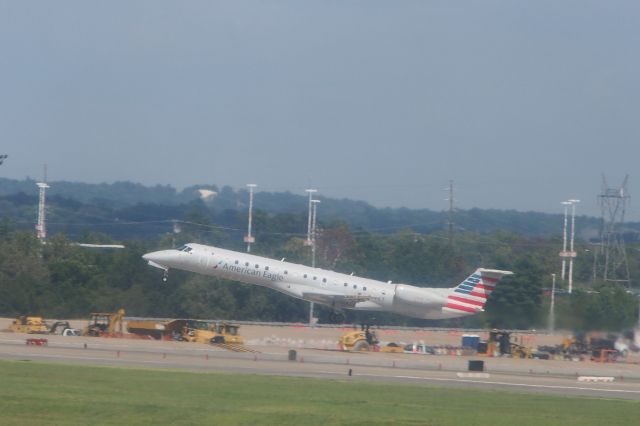 Embraer ERJ-145 (N941LT)