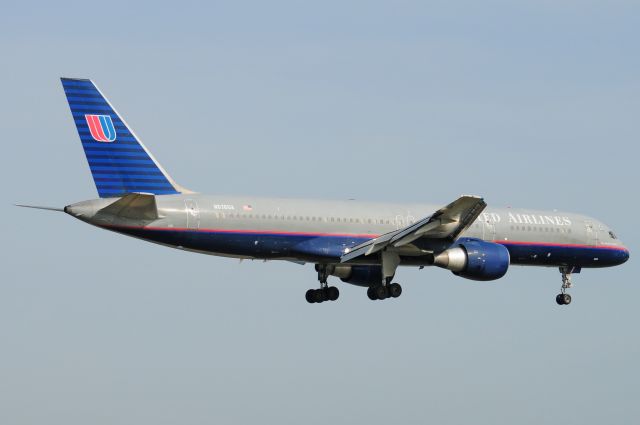 N575UA — - Seen at KDCA on 3/27/2010.      a href=http://discussions.flightaware.com/profile.php?mode=viewprofile&u=269247  [ concord977 profile ]/a