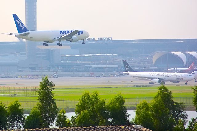 BOEING 767-300 (JA601F)