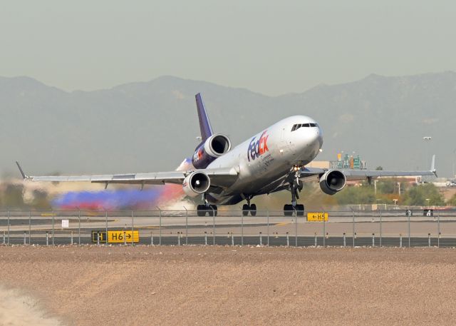 Boeing MD-11 (N525FE)