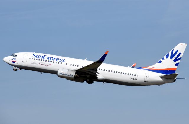 Boeing 737-800 (D-ASXJ)