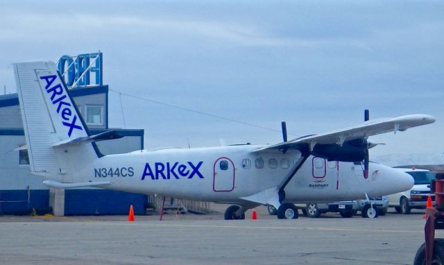 De Havilland Canada Twin Otter (N344CS) - Cool Fall day in Iqaluit, Nunavut. Some light snow was falling