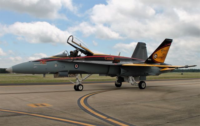 McDonnell Douglas FA-18 Hornet (18-8761) - Canadian Air Force