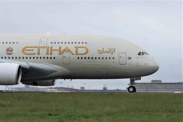 Airbus A380-800 (A6-APF)