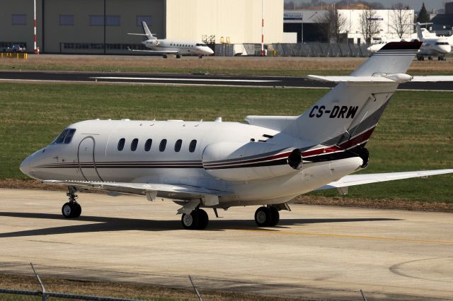 Hawker 800 (CS-DRW)