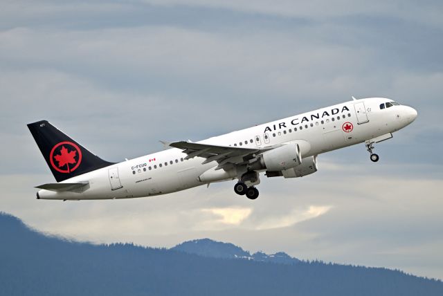 Airbus A320 (C-FCUG)