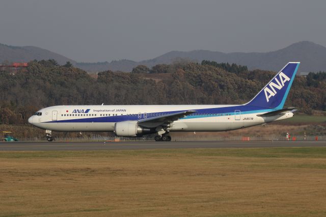 BOEING 767-300 (JA8578) - 26 October 2015:HND-HKD.