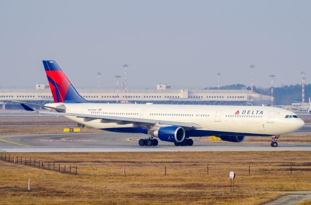 Airbus A330-300 (N829NW)