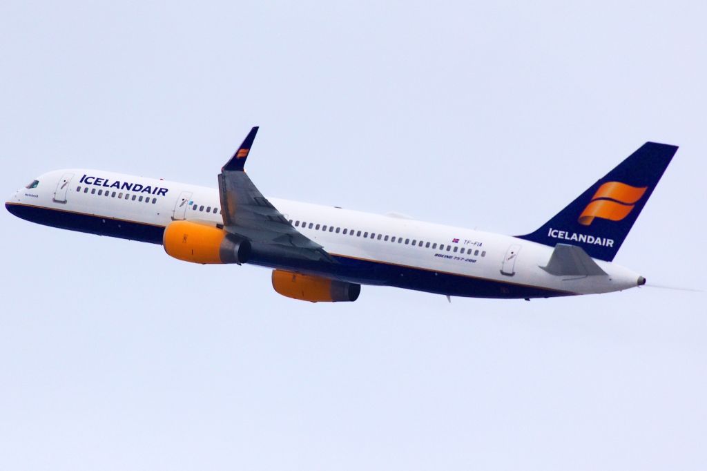 Boeing 757-200 (TF-FIA)