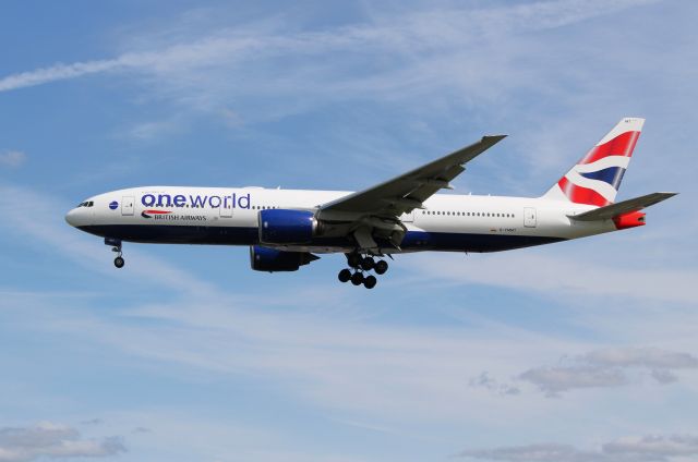 Boeing 777-200 (G-YMMT)