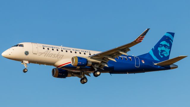 Embraer 175 (N651QX) - Horizions latest E175 coming in from Oklahoma city after receiving some work. 