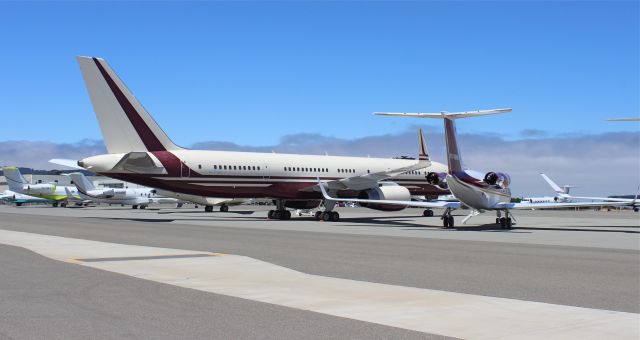 Boeing 757-200 (N770BB)