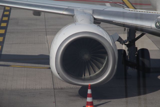 Boeing 737-700 — - Beautiful view on one of the engines of a Boeing 737-800 from Transavia at Eindhoven Airport (Holland). (Saturday, October 13th, 2018)