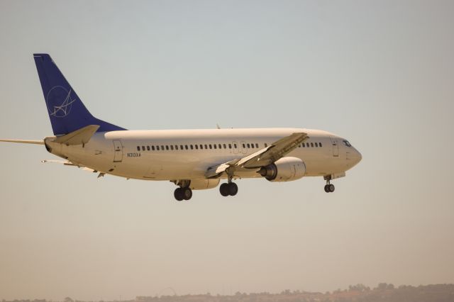 BOEING 737-400 (N313XA) - My first time ever seeing a 737-400